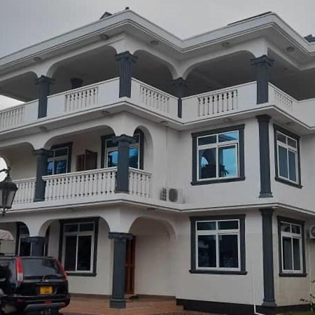 Luxury Beach Villa Inn Dar es Salaam Exterior photo