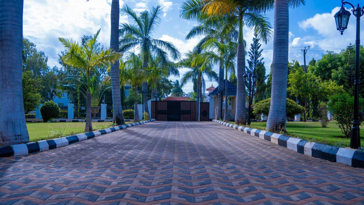 Luxury Beach Villa Inn Dar es Salaam Exterior photo